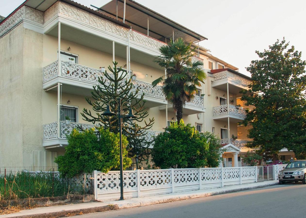 Ronzi Apartments Kamena Vourla Exterior foto