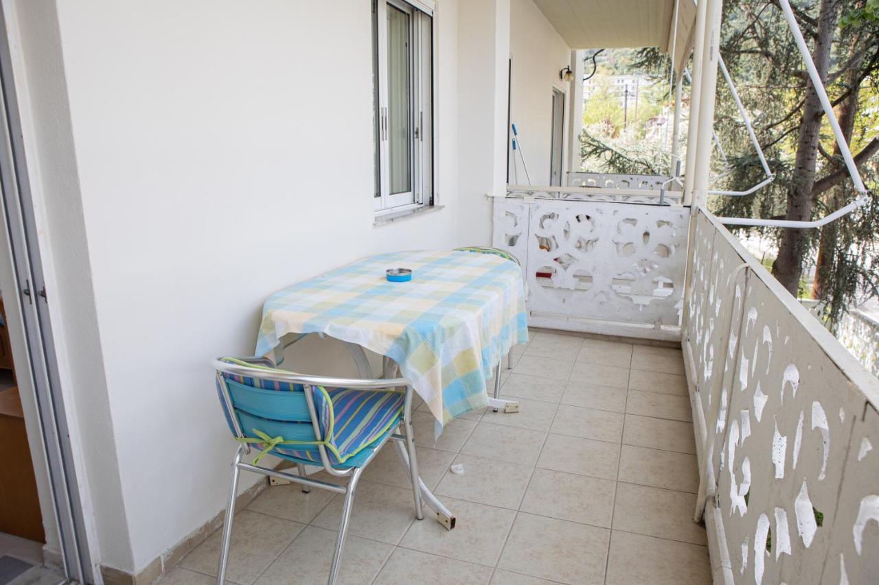Ronzi Apartments Kamena Vourla Exterior foto