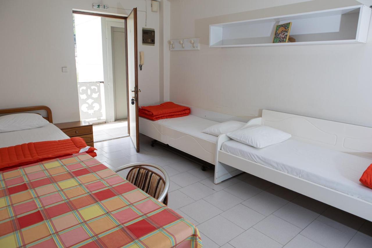 Ronzi Apartments Kamena Vourla Exterior foto