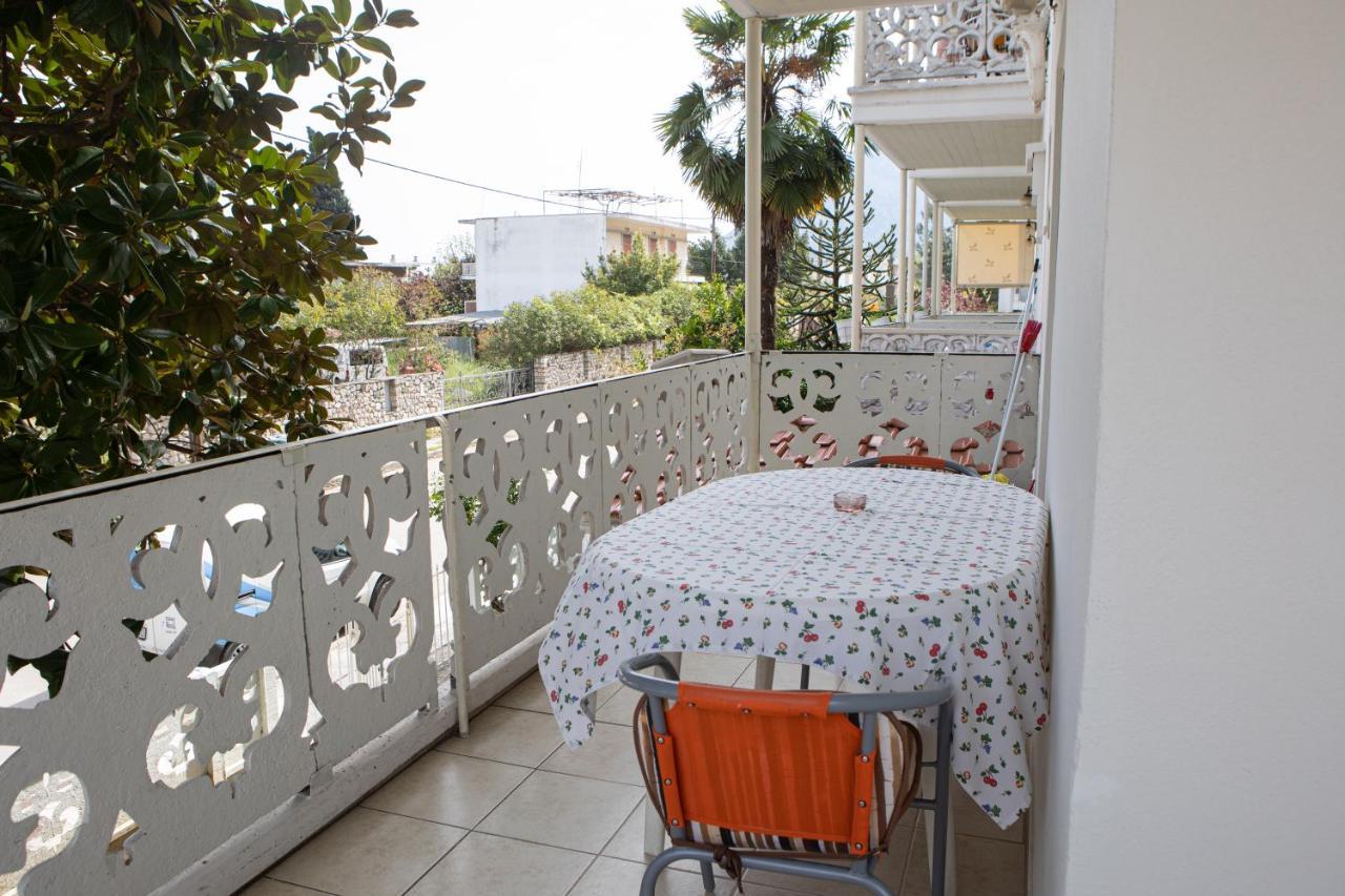 Ronzi Apartments Kamena Vourla Exterior foto