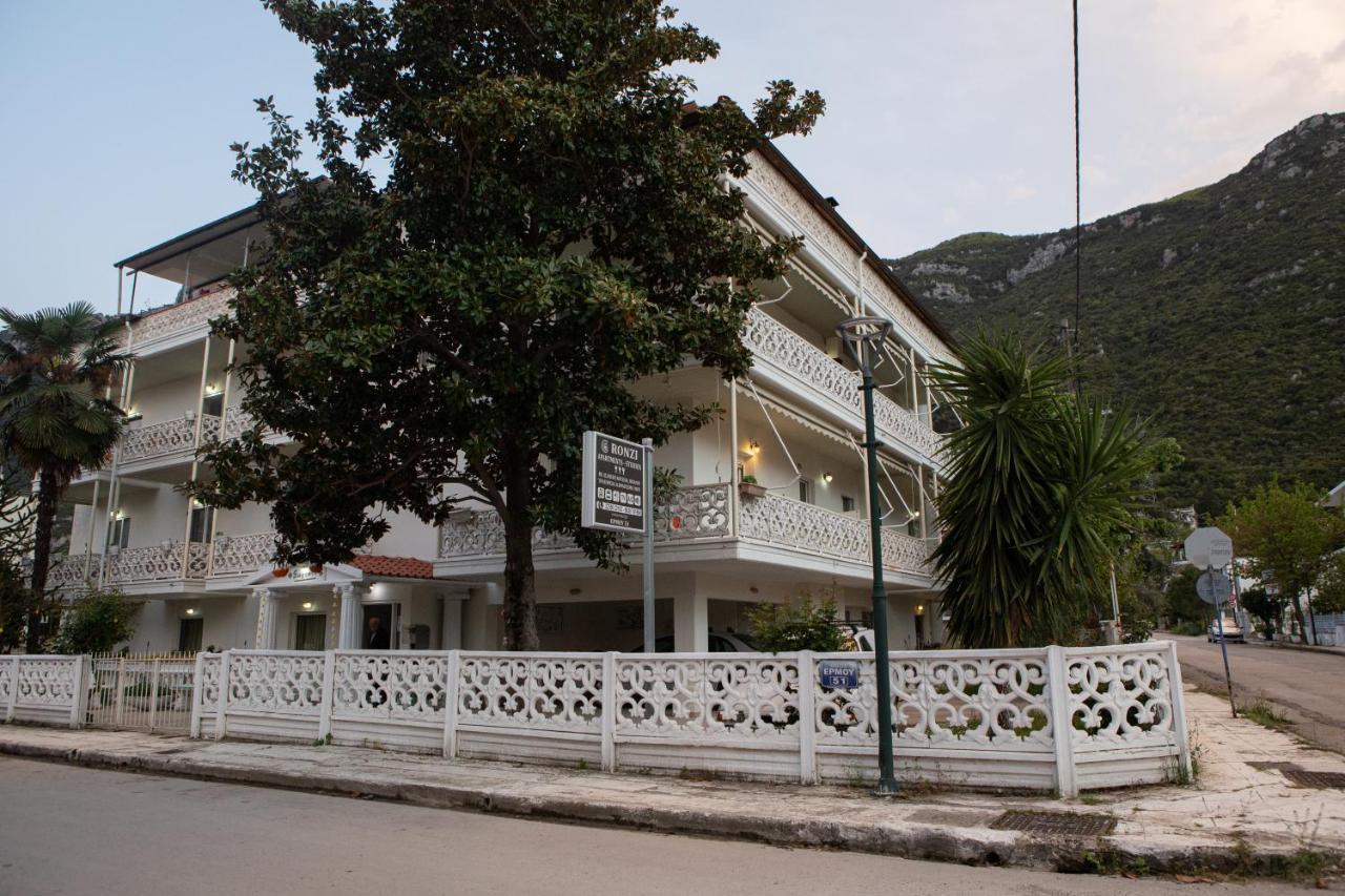 Ronzi Apartments Kamena Vourla Exterior foto